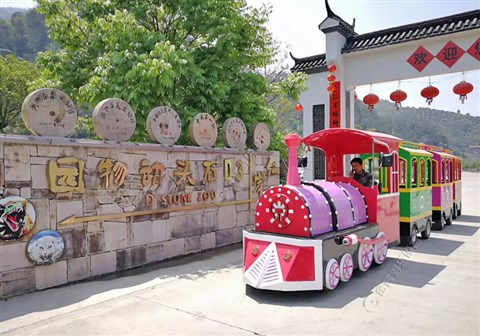 室外小火车